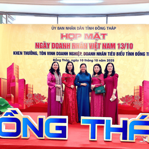 Hội Nữ Doanh Nhân Tỉnh Đồng Tháp Tham Dự Ngày Doanh Nhân Việt Nam 13/10 Vinh Danh Doanh Nghiệp – Doanh Nhân Tiêu Biểu Năm 2025